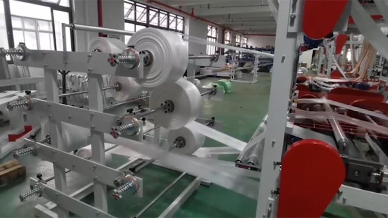 Автоматическая 8-ручьевая пакетоделательная машина